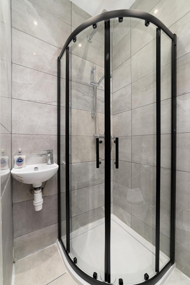 Luxury In Holborn Walk To Oxford Street & Covent Garden Apartment *